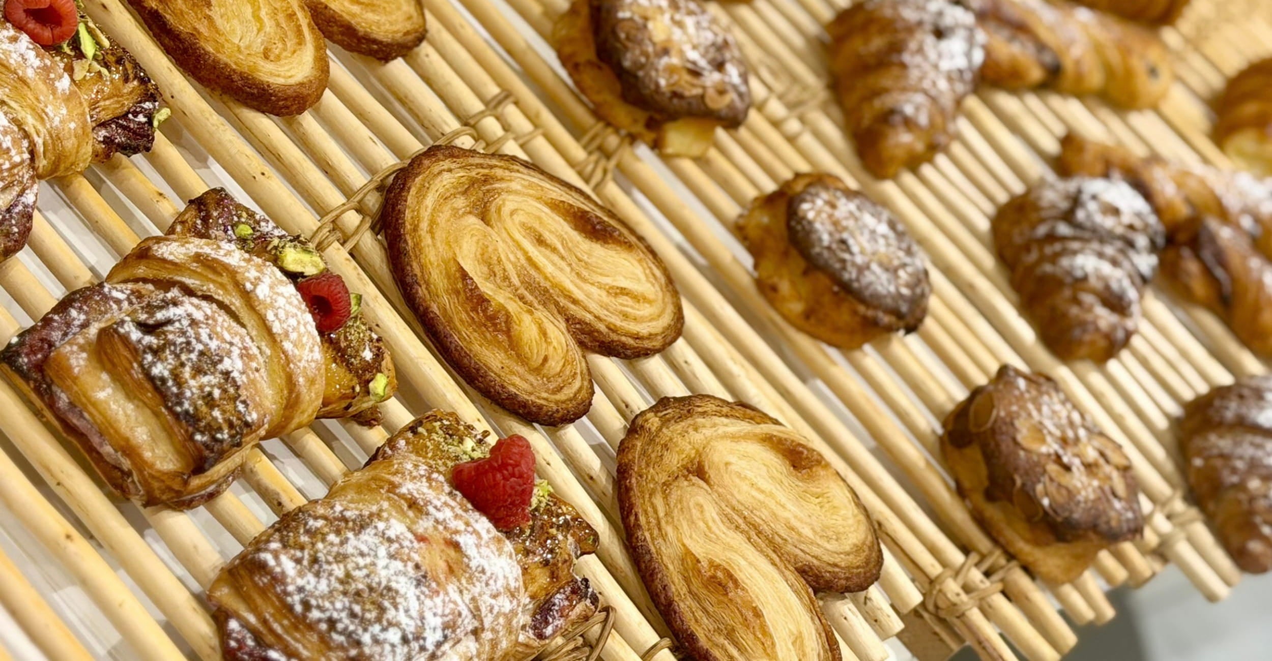 VIENNOISERIES, CAKES & MADELEINES