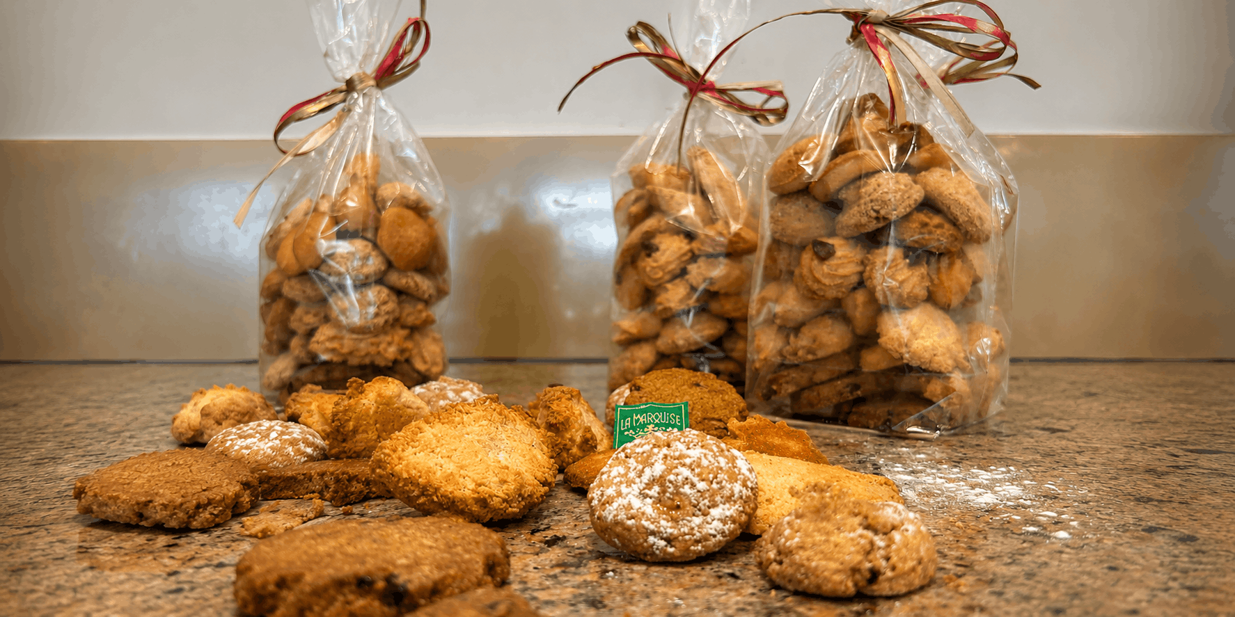PETITS FOURS SECS