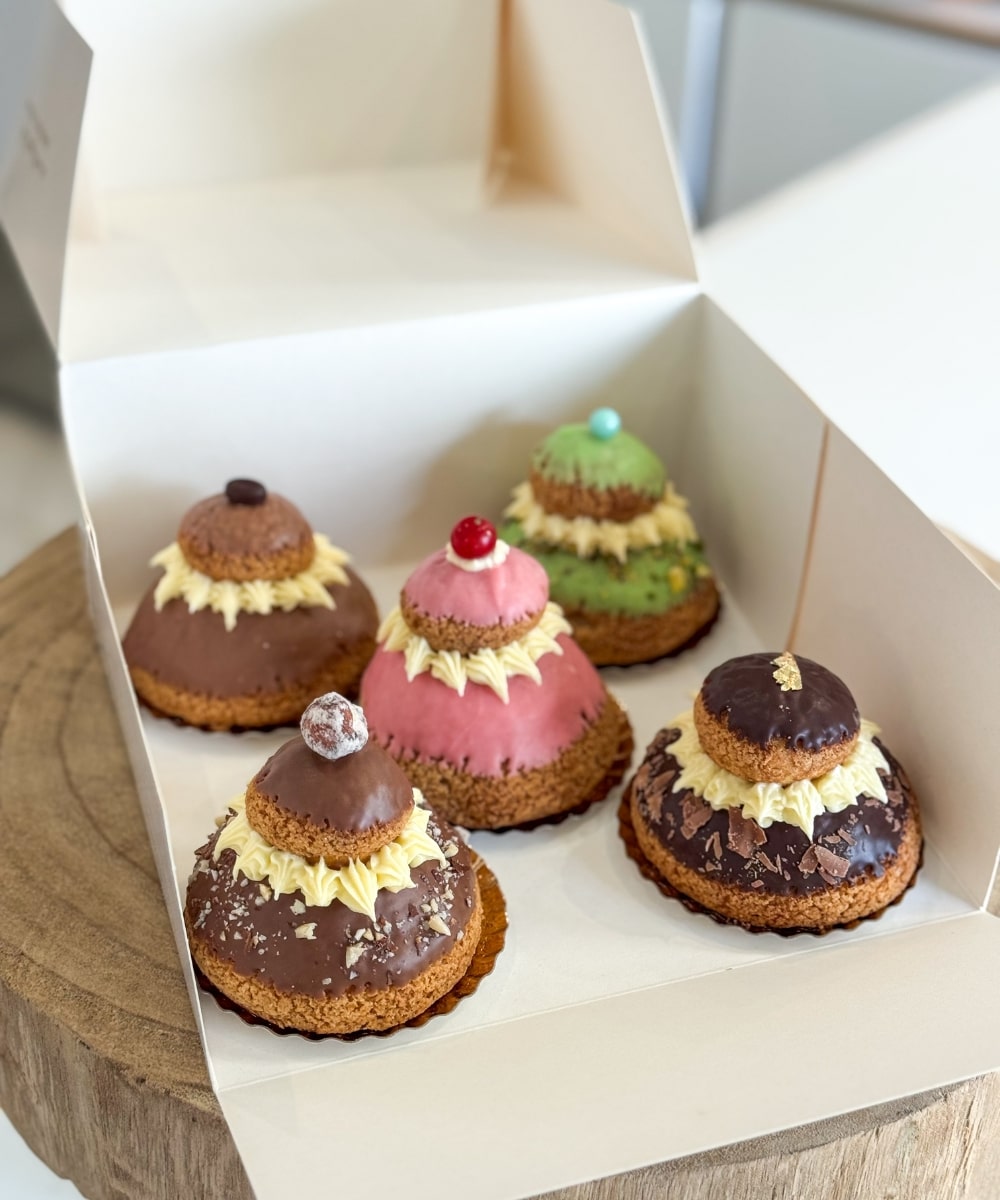 ProfiterolesLaMarquiseDakarSenegal-min_b6e50cd4-fa40-4ee4-ab5d-1f664004f4eb.jpg